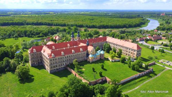 Pocysterski zespół pałacowo - klasztorny w Lubiążu